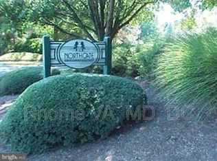 1322 Northgate Sq, Reston, VA 20190