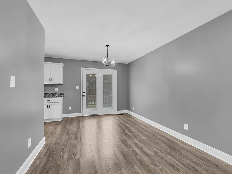 1125 Tybee Dr — Photo 8
