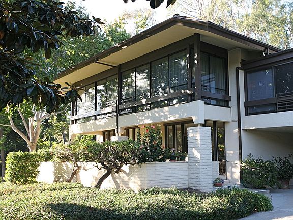 Ocean front Community in Montecito