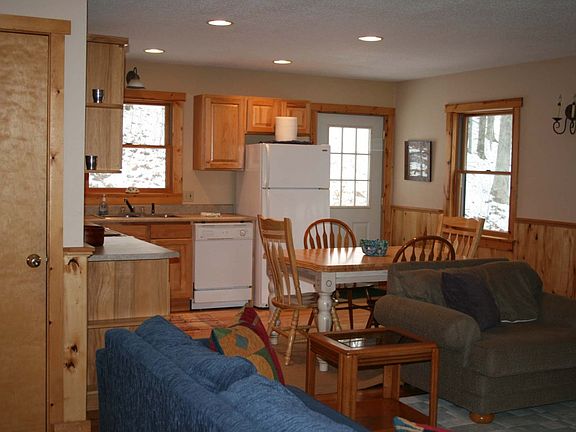 4th image of 11 Hickory Hl