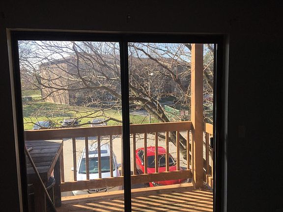 2nd image of 2252 Abbeywood Dr APT B