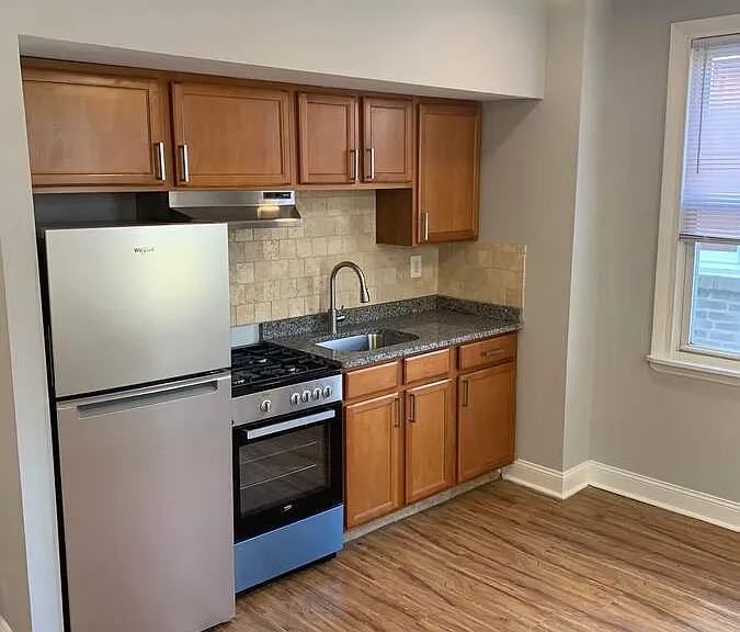 406 W Walnut Ln #2B — Photo 10