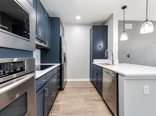 505 Jackson Hill St, Houston, TX