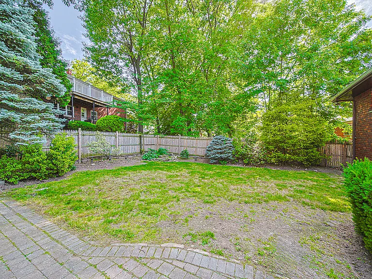 20 Shetland Ln #1 — Photo 15