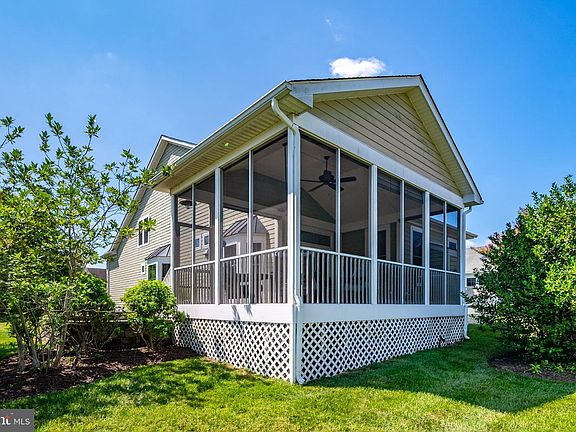4th image of 36525 Wild Rose Cir