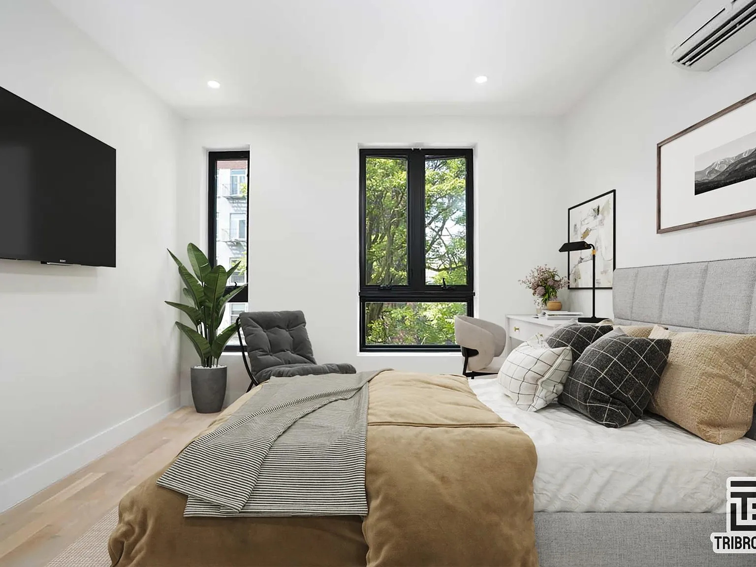 141 Meserole Street — Photo 4