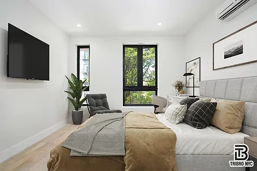 141 Meserole St #2A Photo 1