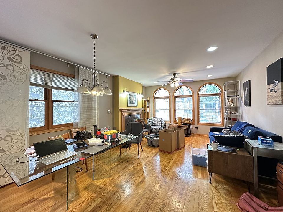 1st image of 934 W Leland Ave #1F