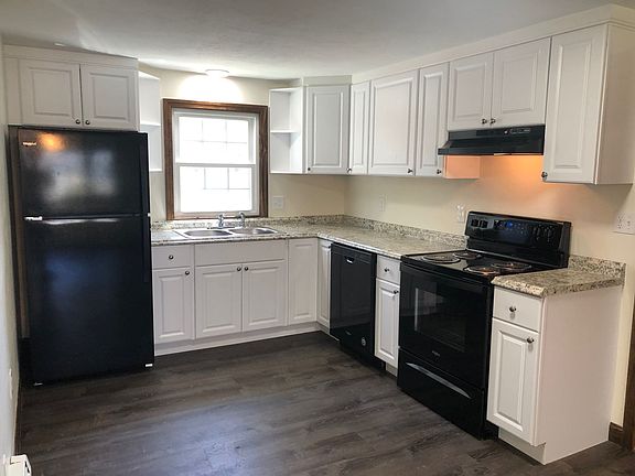 4th image of 68 Millville St APT 3
