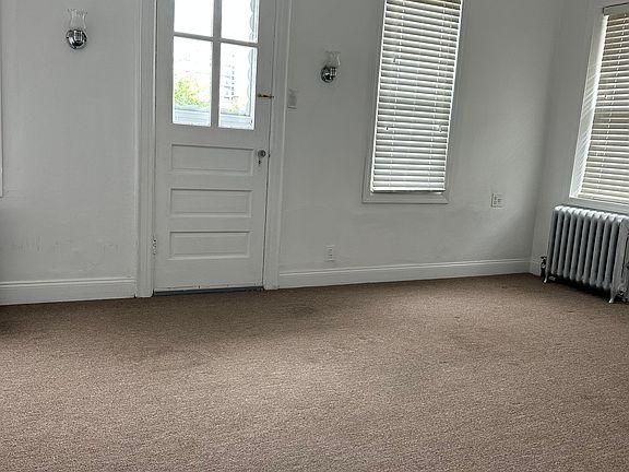 2nd image of 3712 Oceanic Ave #2