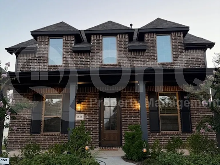 1840 Rosedale Ave — Photo 31