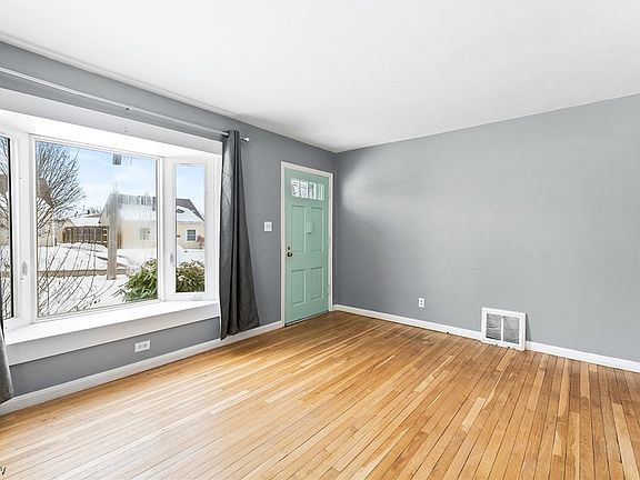 4th image of 1620 Highview Ave