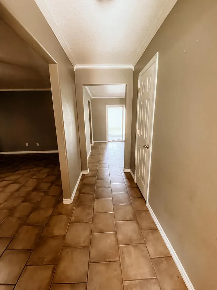 3 bed, 1451 sqft, $1,600 — Photo 1