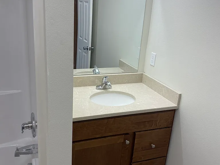 220 E Main St — Photo 11