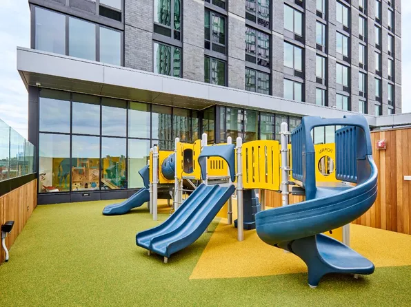 474 Warren Street image 11 of 133