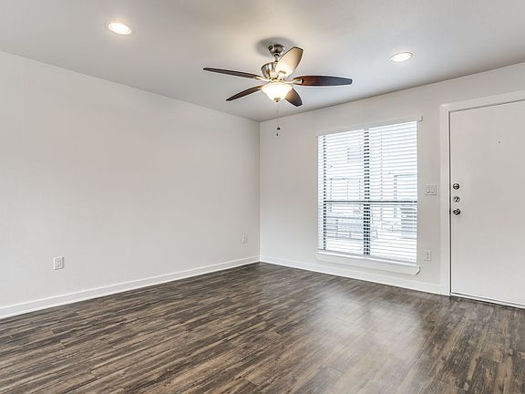 4th image of 2106 Bennett Ave APT 109