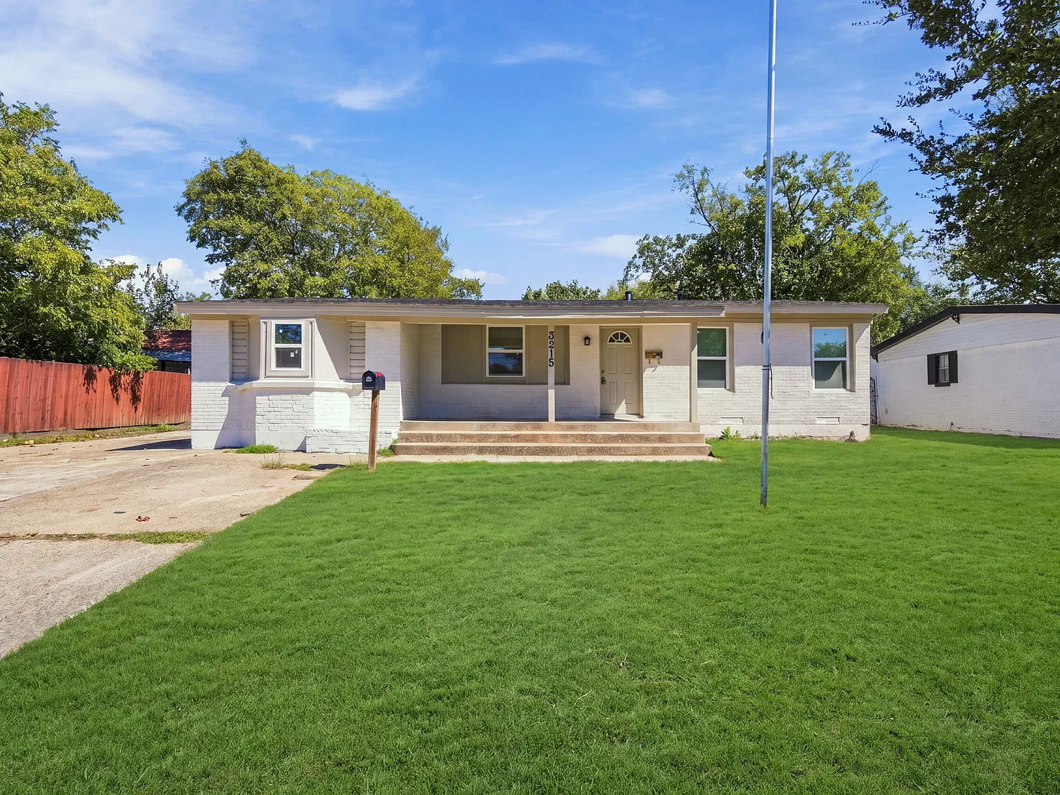 4 bed, 1341 sqft, $2,500 — Photo 1
