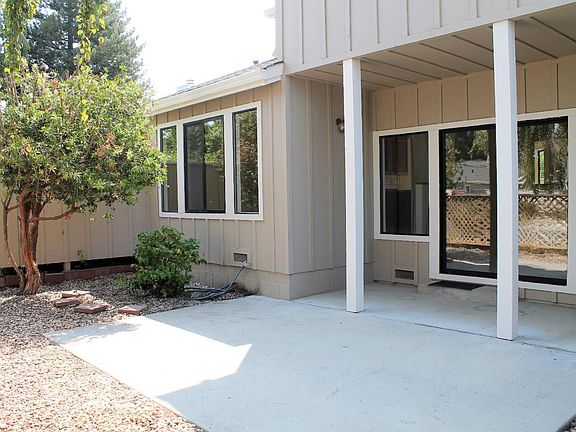 4th image of 864 Helen Dr