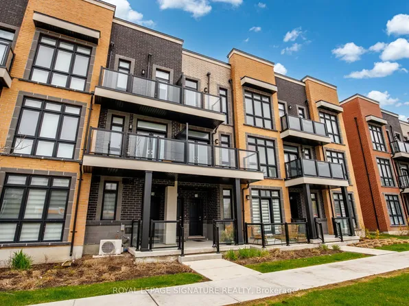 12860 Yonge St #9, Richmond Hill, ON L4E 1J4