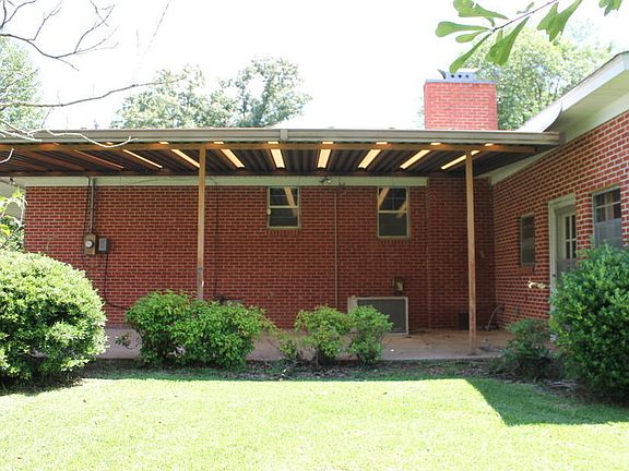 2nd image of 261 Twin Pine Dr