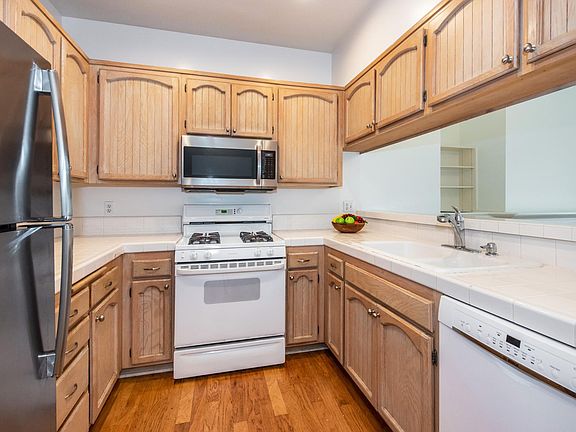 5th image of 7620 Hollister Ave Unit 321