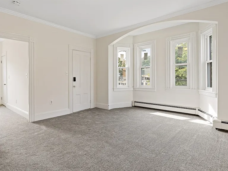 75 Washington St #2 — Photo 11