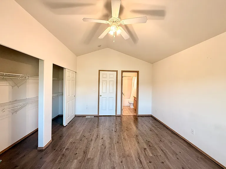 3908 S Holly St — Photo 13