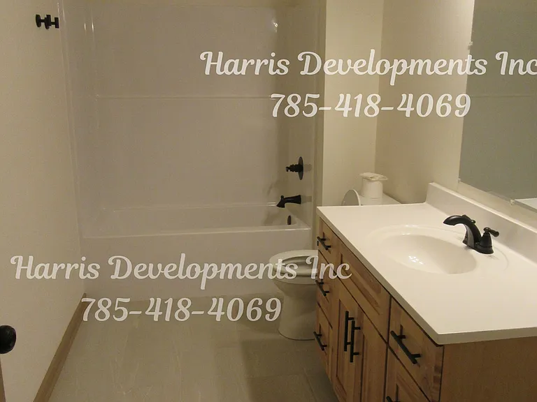 312 S Cherry St — Photo 10