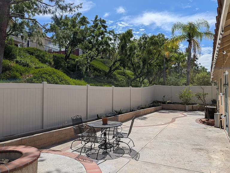 867 N Temescal St — Photo 3
