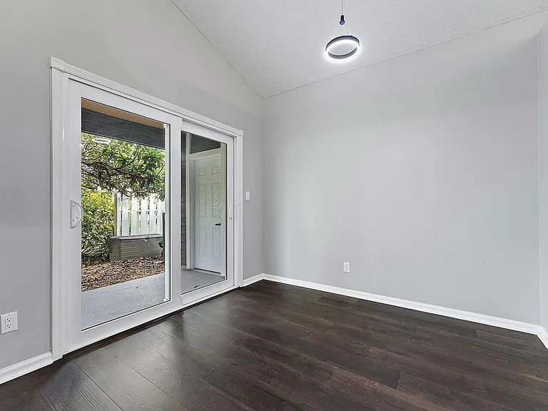 10440 SE Jupiter Narrows Dr — Photo 16
