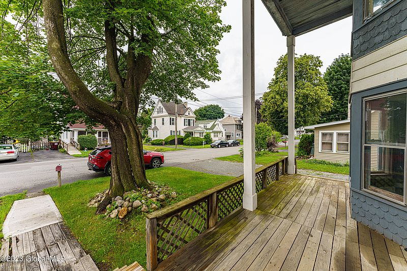 4th image of 14 Cooper Avenue