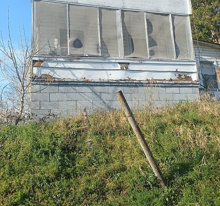 1st image of 1347 Wood St