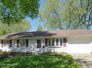 416 Holly Dr, Streamwood, IL