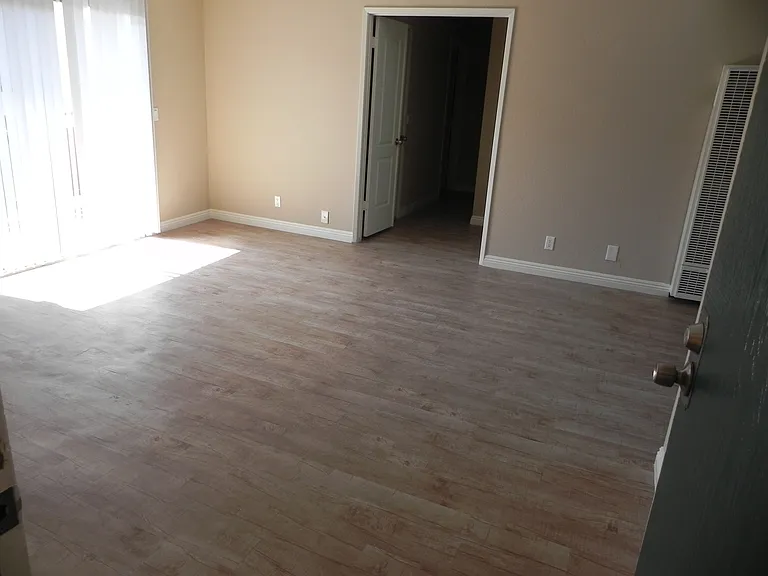 Chapman Villas Apartments — Photo 31