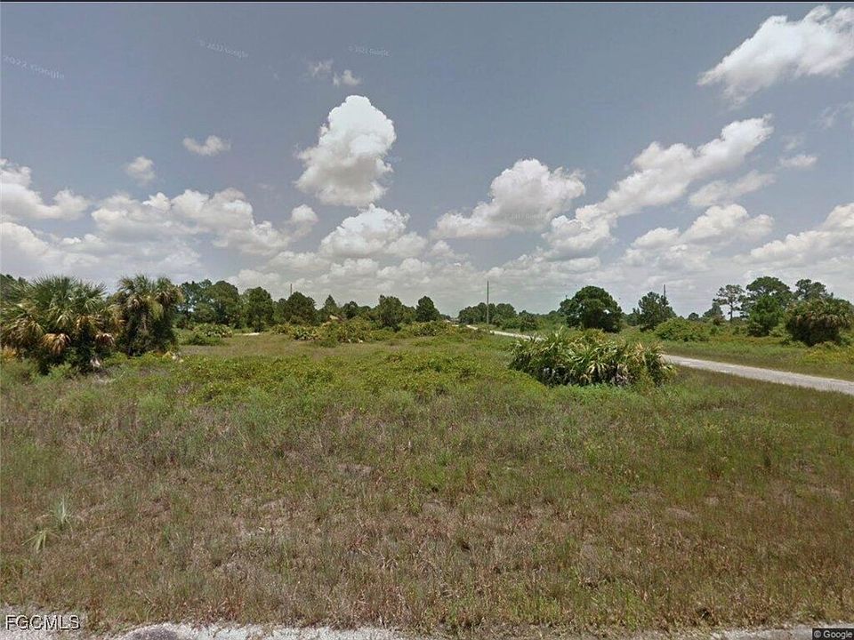 2nd image of 853 Conlee Ct