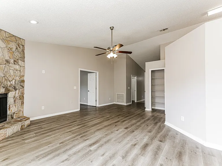 7749 Pikes Peak Dr — Photo 5