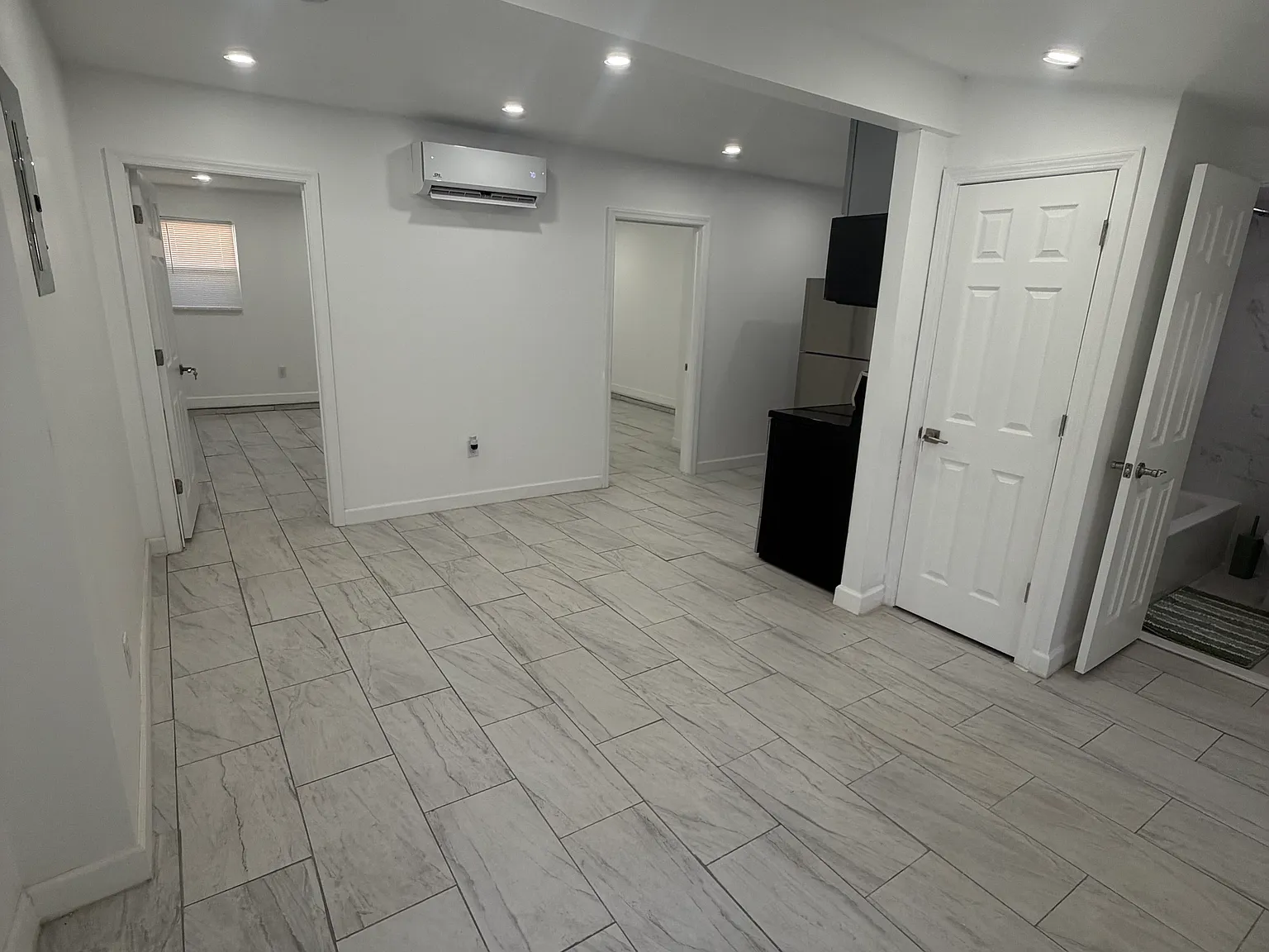 2 bed, $2,500 — Photo 1