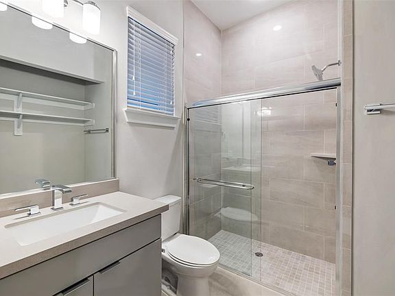 5th image of 5819 Fairdale Ln #B