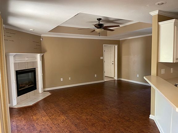 5th image of 96 N Hills Dr