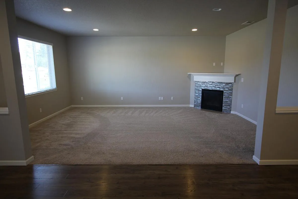 4 bed, 2.5 bath, 1850 sqft, $3,150 — Photo 3