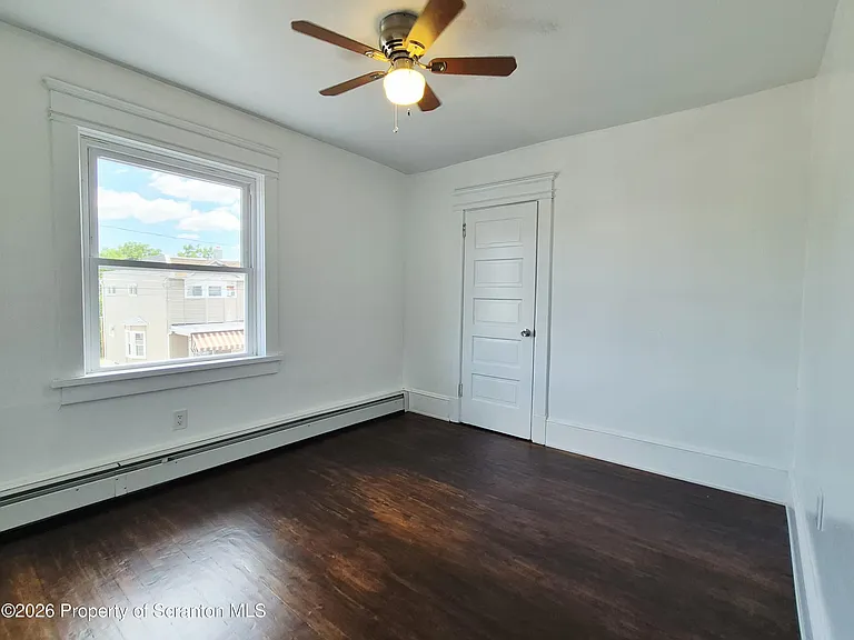215 Taft St #2 — Photo 10