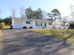1205 Echo Dr, Hixson, TN 37343