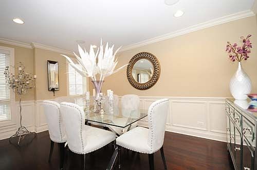 5th image of 640 W Aldine Ave APT 3
