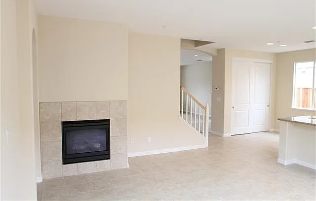 254 Altadena Cir — Photo 7