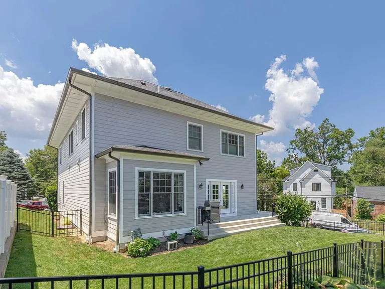 4917 Bayard Blvd — Photo 10