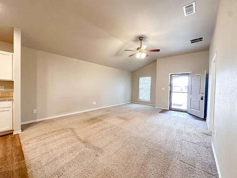 10424 Waverly Ave — Photo 32