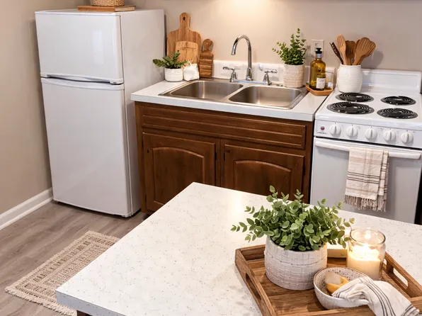 Hot Deal $99 First Month Rent Special! - Brickyard Commons II, 113 NW College Ave #5, Ankeny, IA 50023