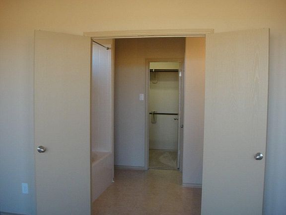 5th image of 5511 Fountain Arbor Ln