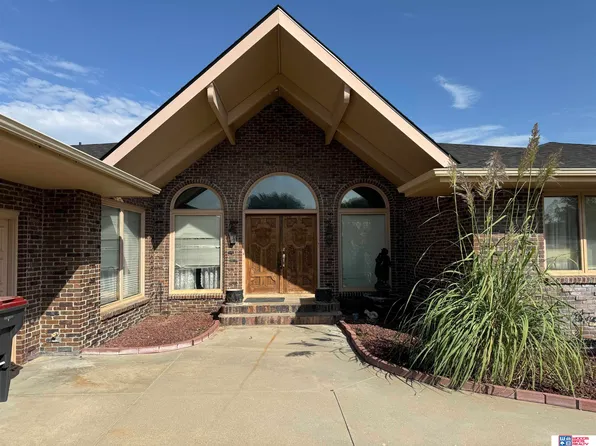 1416 Doyle Ln, Beatrice, NE 68310