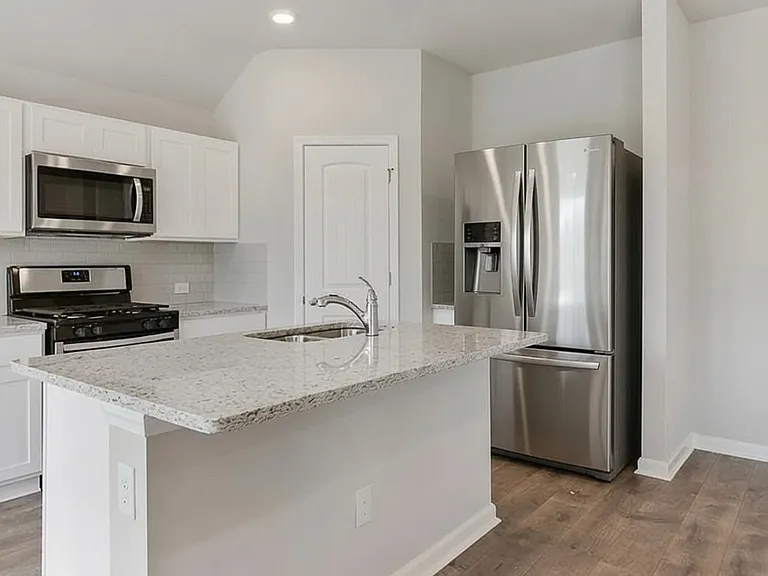 248 Paisley Pkwy — Photo 5